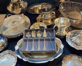 Lr063 Chippendale Reed Barton And Other Silver Plate