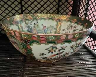 Rose Medallion Chinese China Bowl