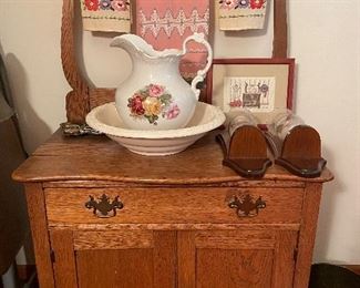 Oak water pitcher stand