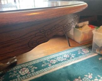 Oak kitchen pedestal table with leaf and 6 chairs 