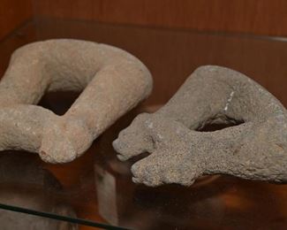 Pre-Columbian volcanic stirrup pestle