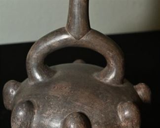 Pre-Columbian blackware Incan stirrup vessel