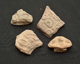 Shards of pre-columbian pottery/figures