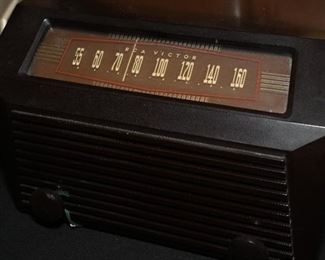 Vintage RCA Victor 6 Tube Radio