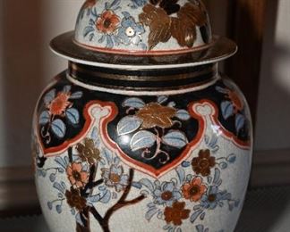 Asian boxwood temple jar