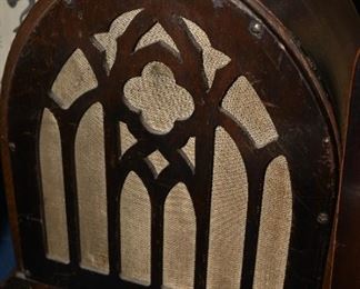 Peerless cathedral wood radio