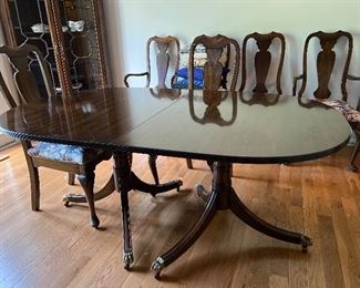 Harden double pedestal dining table with 2 leaves, table pads, 6 chairs