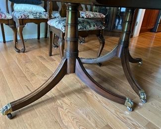 Harden double pedestal dining table with 2 leaves, table pads, 6 chairs