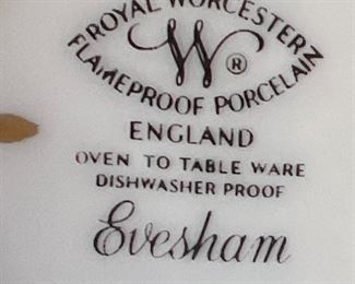 Evesham Royal Worcester porcelain table ware
