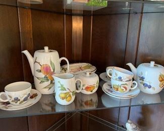 EVERSHAM table ware