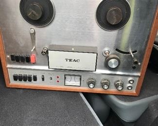 TEAC speaker