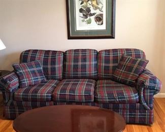 IN GREAT SHAPE PLAID SOFA AND MATCHING LOVESEAT BY FLEXSTEEL 