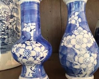 Chinese blue and white vase 19th century