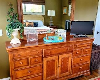 dresser, matching night stands, Alexander Julian