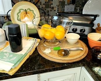 Kitchen accessories, Pampered chef baking stones