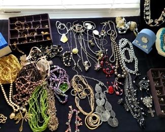 Women's, costume Jewelry