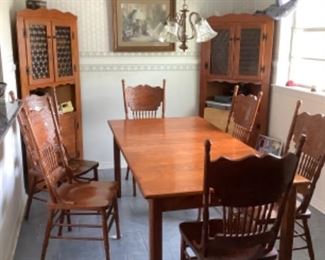 Corner cabinets, dining