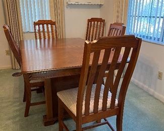 Bassett Dining Room set