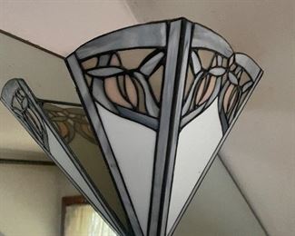 Stain glass light fixture