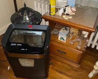 Stainglass lamp, end table and paper shredder