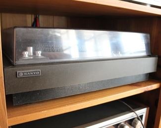 Sanyo turntable
