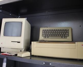 Apple computer - original Macintosh with keyboard, mouse, printer, etc