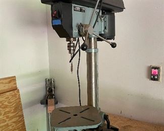 Delta 14-040 drill press