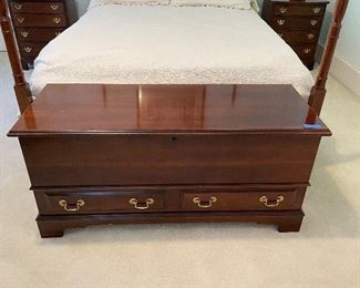 Lane cedar lined chest 