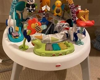 FISHER PRICE ACTIVITY CENTER