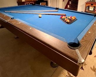 Frederick Willy’s Billard / Pool Table