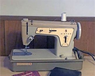 Singer Fashion Mate Sewing Machine 