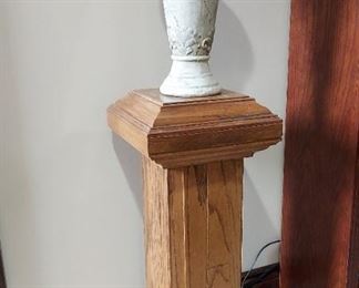 Oak pedestal 