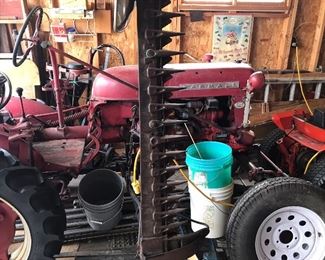 Farmall Tractor w/ side cutter