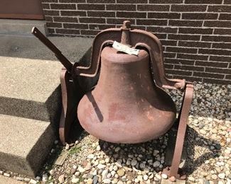 An excellent looking and sounding bell w/ a #28 yoke, this is a LARGE bell!!! The Liberty Bell has nothing on this bell… this bell is not cracked!!!!