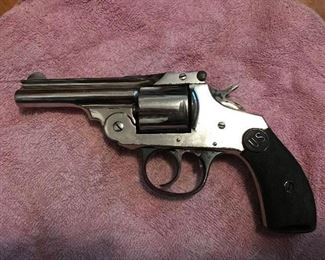 US revolver