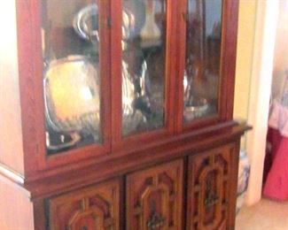 Nice size china cabinet (lighted)