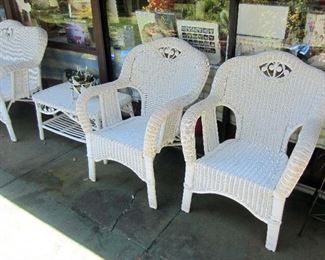 Wicker in excellent condition