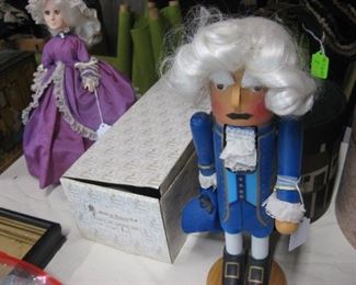 George Washington nutcracker, Martha Washington