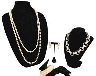 Sassy Classy Jewelry Set Authenticity Unknown