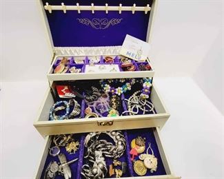 Vintage Jewelry Box MELE With Key Jewelry Authenticity Unknown