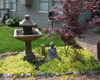 Outdoor Fountain and Lawn Art