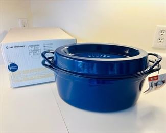 New Never Used Le Creuset Electric Blue 7 1/4qt Doufeu Oven