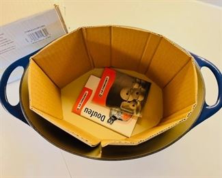 New Never Used Le Creuset Electric Blue 7 1/4qt Doufeu Oven