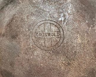 Vintage Griswold cast iron skillet griddle no. 109 and skillet no. 9