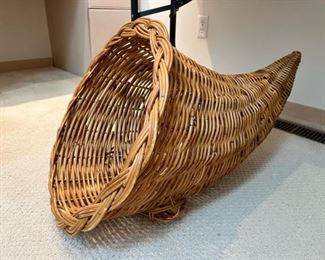 Large cornucopia wicker basket