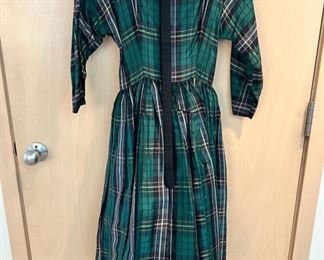 Adorable vintage taffeta dress with tutu.   Sizes are very small