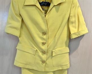 Incredible ladies vintage Valentino raw silk skirt suit