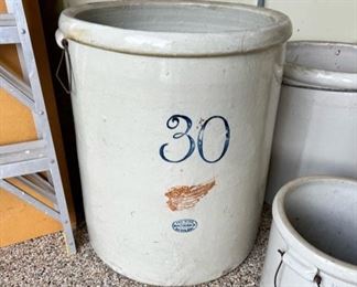 Large selection of Red Wing crocks including a giant No. 30