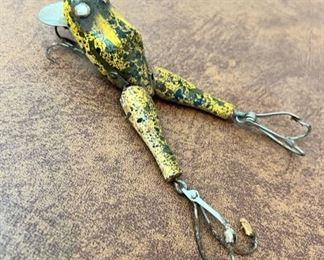 Unique antique Paw Paw wood frog lure