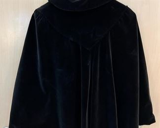 Very cute ladies vintage black velvet cape